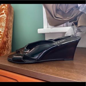Ditto by Van Eli black sandal wedges